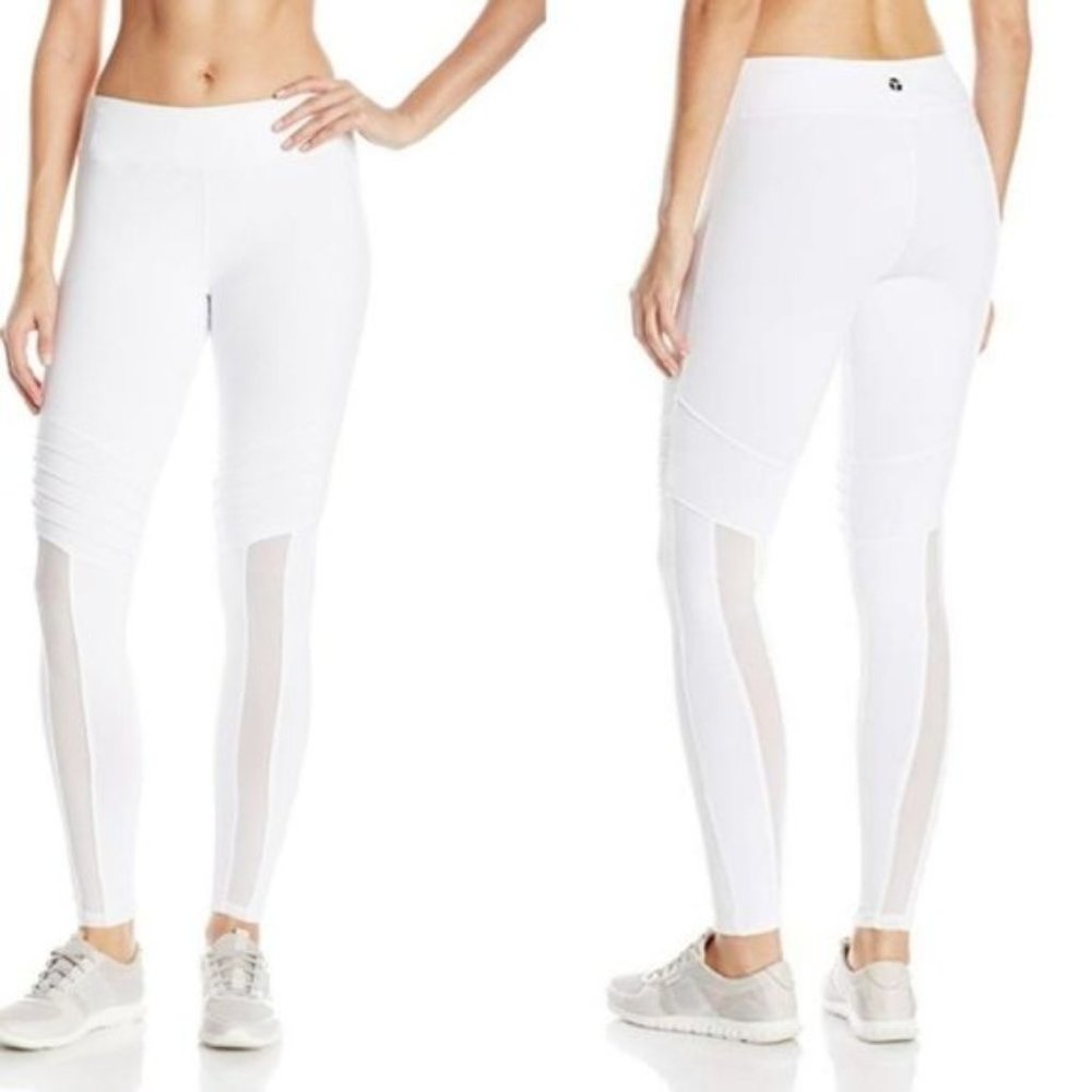 Trina Turk Recreation White Geo Knit Leggings NWT